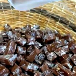 KONAK 2850 - ÇİNÇİLYA KAKAOLU / FINDIKLI NUGA (KG FİYATIDIR. KOLİ İÇİ 3 KG 'DİR) 310016